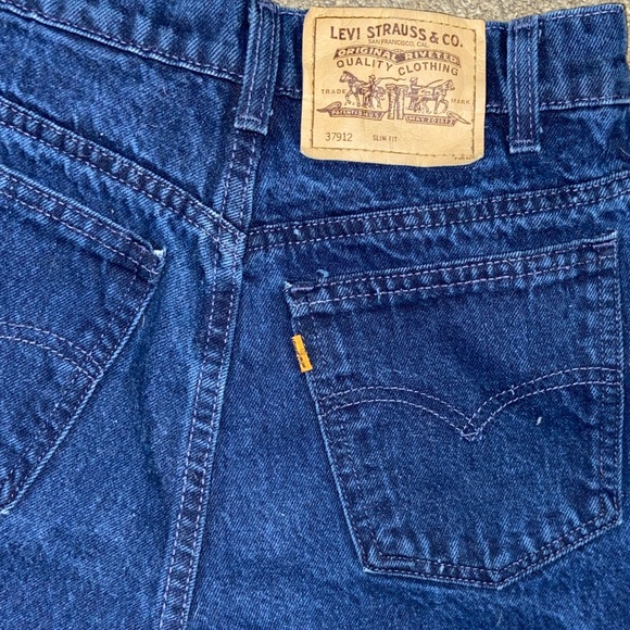 Vintage Levi’s 37912 Orange Tab Hi waisted shorts - Picture 12 of 13